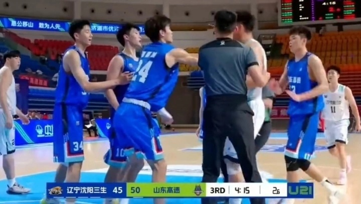 冲突, 或许是辽宁, 赵维伦